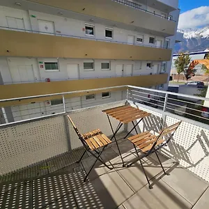 Stylish In + 1 Parking Spot Apartment